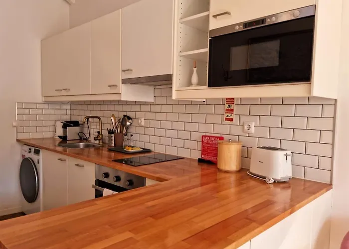 Apartment Janelas Verdes - Peaceful Views